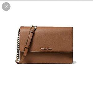 NWT Micheal Kors tan Daniela small cross body
